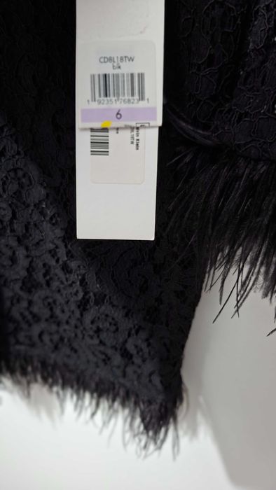 Calvin Klein черна дантелена рокля с пера – размер EU 36