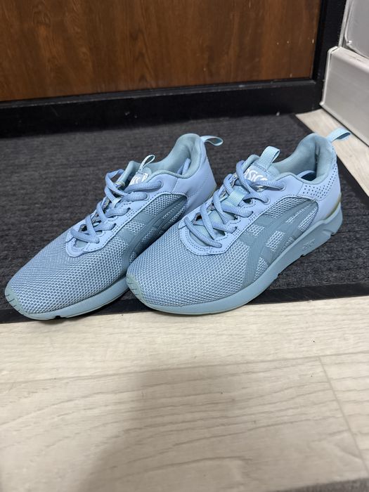 Кроссовик asics ,38 размер,24 см стельки