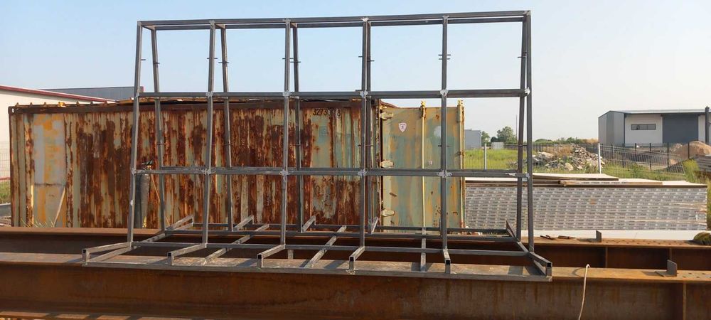 Пирамида за дограма