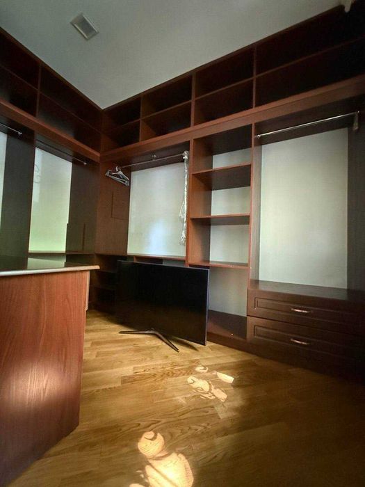 ПРОДАЕТСЯ 3/1/4 Ор.р: Ц-2  75м2