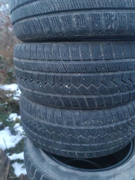 Продавам зимни гуми 7бр  225 45 17