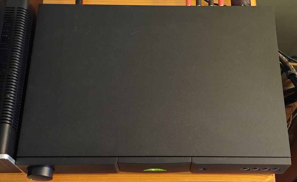 Naim Nait 5si  усилвател