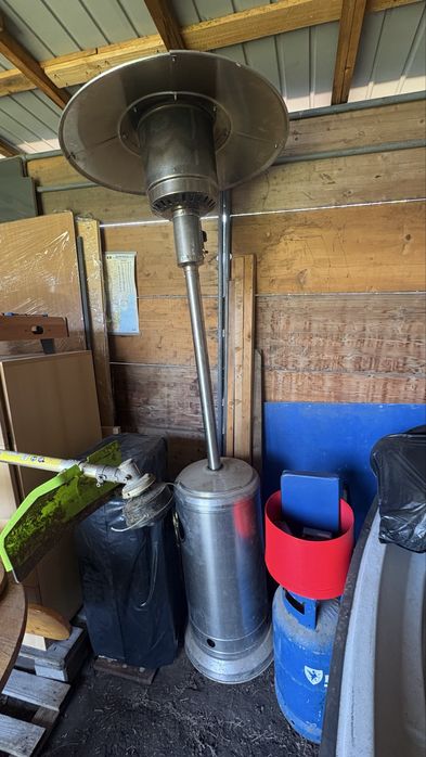 Incalzitor terasa tip umbrela ciuperca horeca cu butelie pe gaz