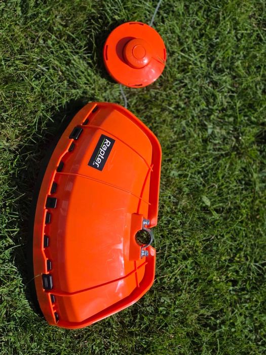 Глава с корда и предпазител за тример