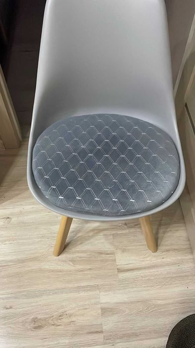 Продам кухонные стулья