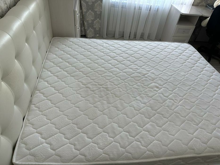 Матрас  1600×2000