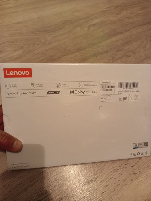 Vând tableta Lenovo sigilata