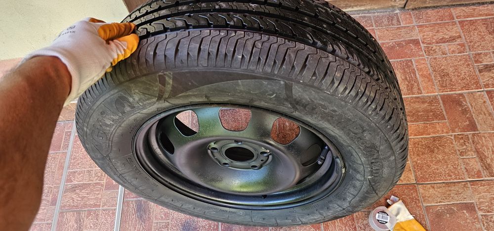 Roata Rezeva Dacia Duster 215/65/R16 ca nou