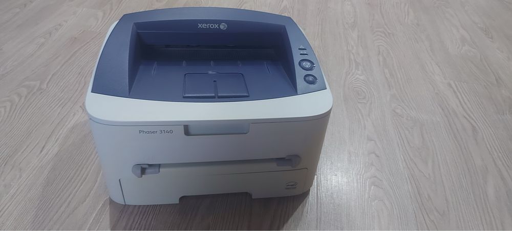 Продам принтер Xerox