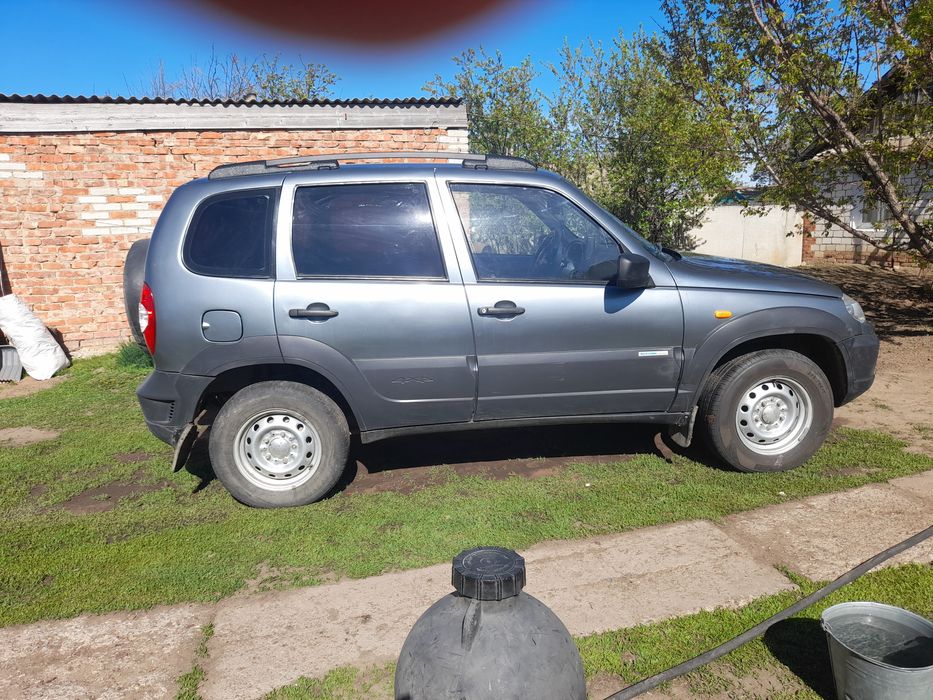 Продам  шевроле ниву.