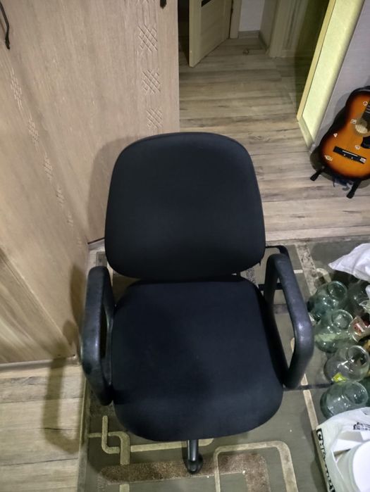 Продам офисные кресла!