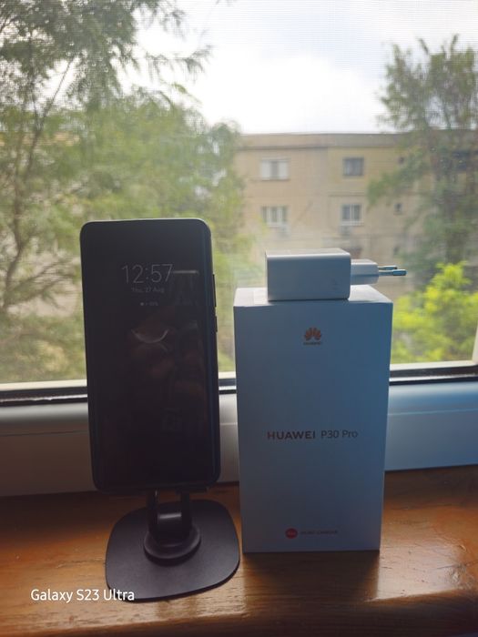 Huawei P30 Pro , urme fine de utilizare,citiți descrierea