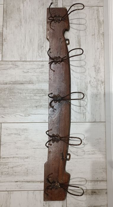 Антична закачалка