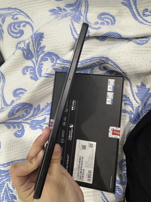 Lenovo legion y700
