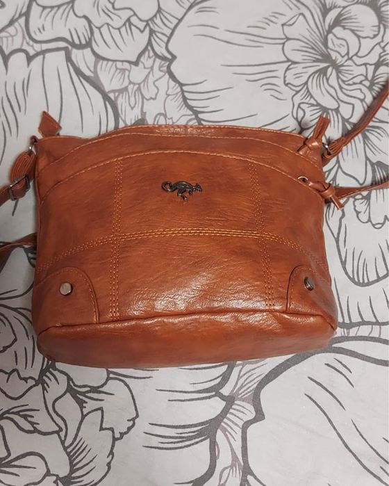 Клатч новый продам