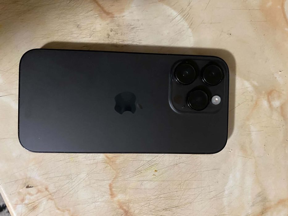 Vand iphone 14 pro,,256gb black