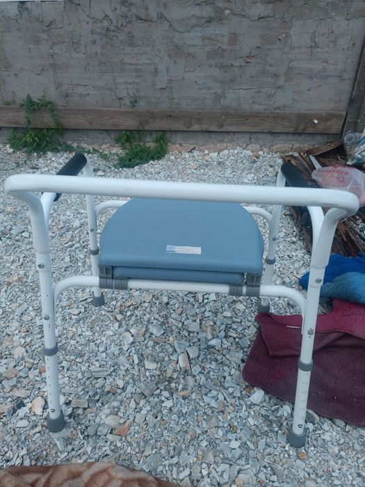 Инвалидное кресло