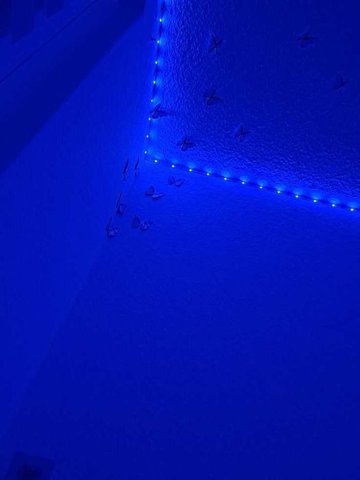 RGB LED лента с дистанционно, различни цветове – нова