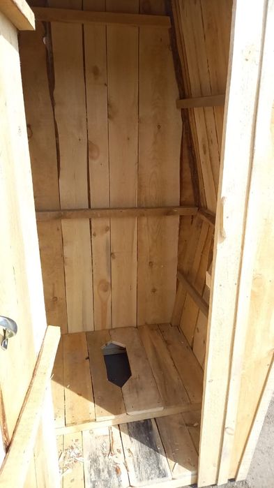 Уличные туалеты , будки для собак