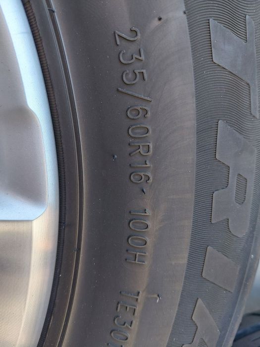 Гуми с джанти 235/60/16 за VW Tiguan