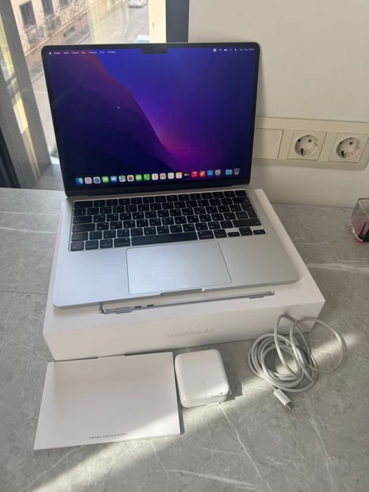 Продам MacBook M2 Air
