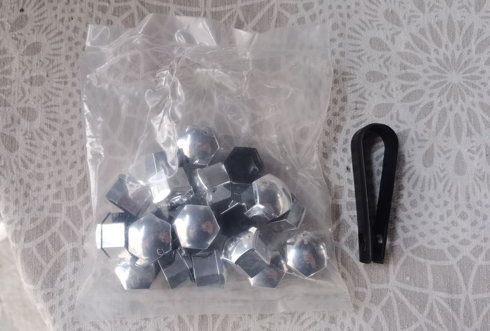 Хромирани капачки за болтове 17 и 19 мм