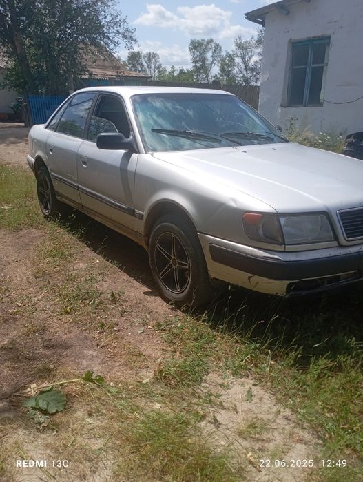 Продам Ауди 100 с4 срочно
