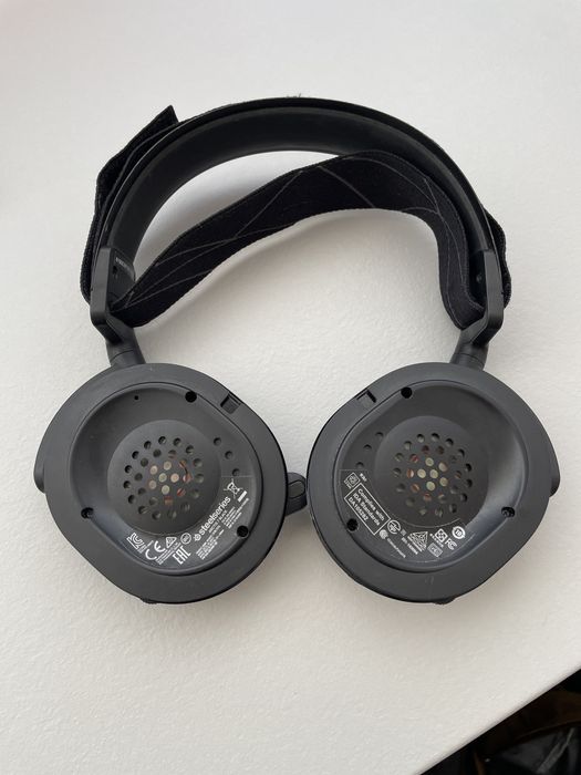 Steelseries Arctis 7 Black Fara Bureti Ca noi