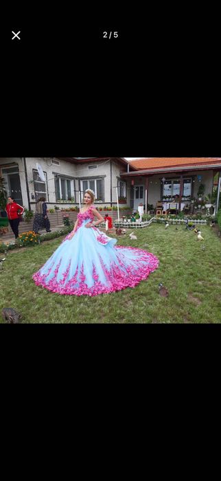 Бална рокля с обръч