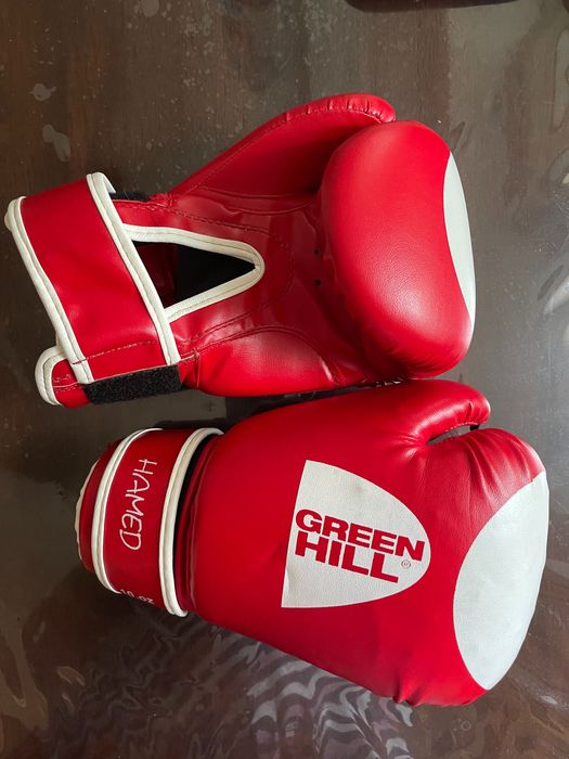 Боксёрские перчатки