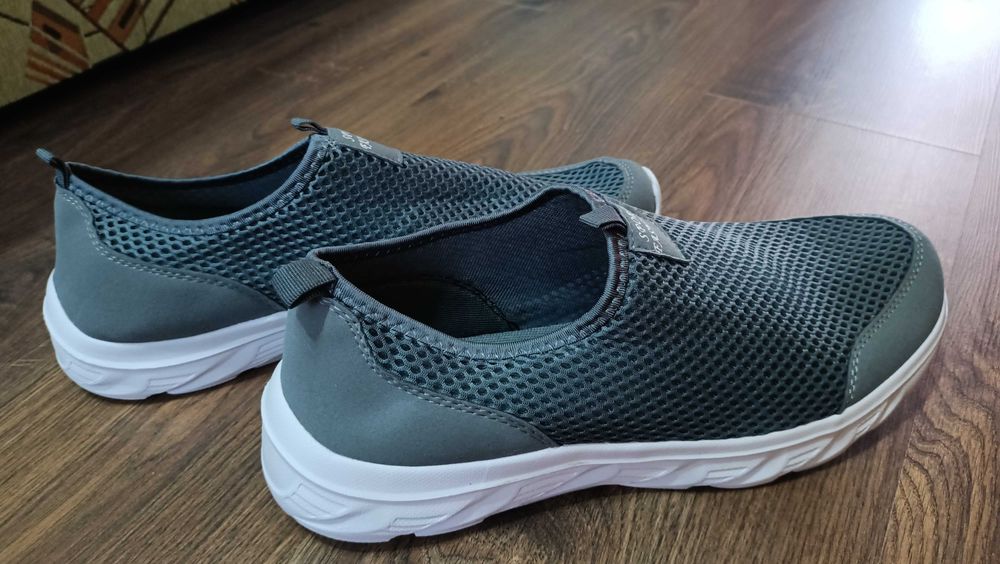 Кроссовки летние сеточки