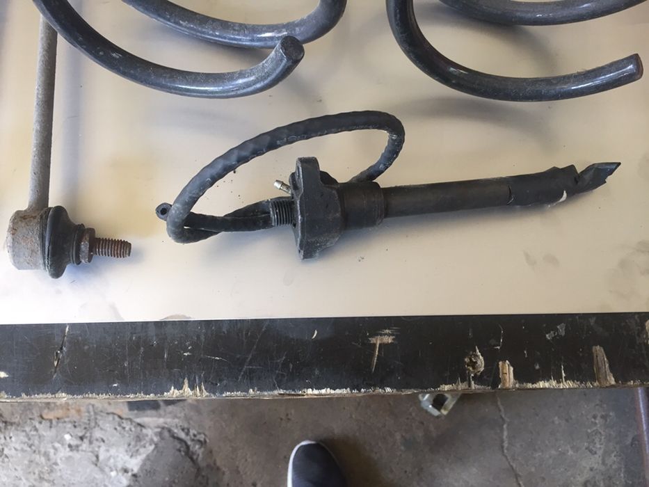 Части за бмв и водна помпа