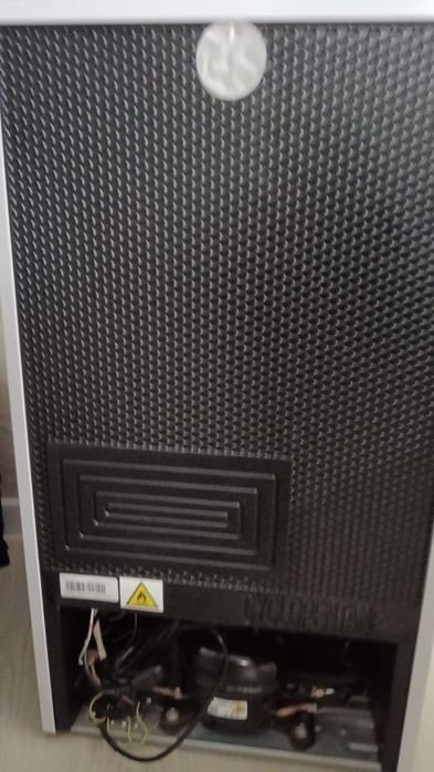 Продам мини холодильник Бирюса