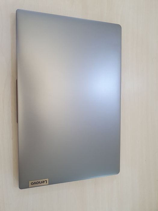 Lenovo  IdeaPad Slim 3