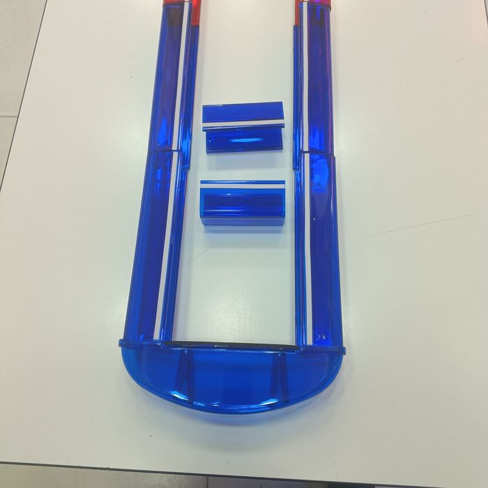 Migalka uchun ko'k qizil shishalari bor