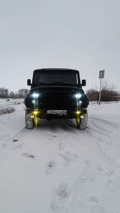 УАЗ 3151 еркек көлік.