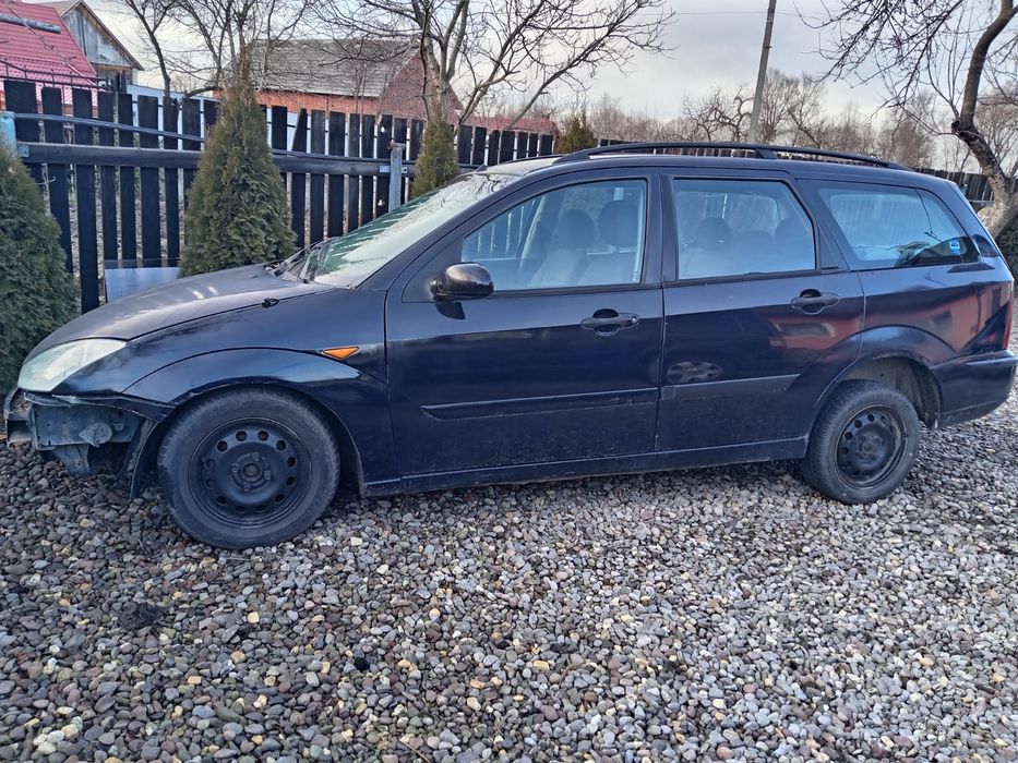 Dezmembrez Ford Focus