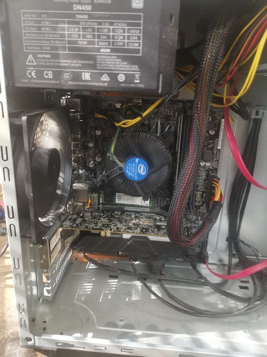 Отлично работещ геймърски компютър GTX 1060 6gb i3 7100