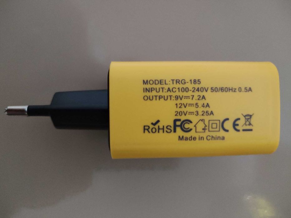 Vând încărcător cu încărcare rapidă 65w