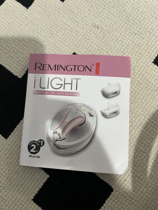 Epilator cu Lumină Intens Pulsată i-LIGHT Prestige IPL6750