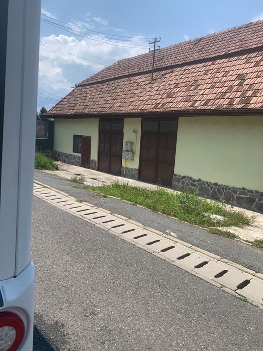 Ofer spre inchiriere spațiu / atelier 125 m2  in Sibiu