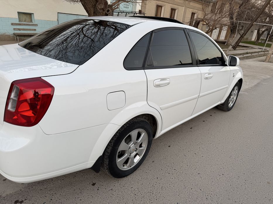 Jentra 2022 top toza