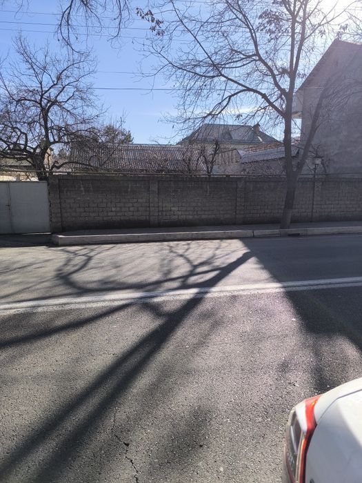 Земля 5,6 СОТОК.  Фасад 20 метро. Спутник 10 квартал. Коттедж у дороги