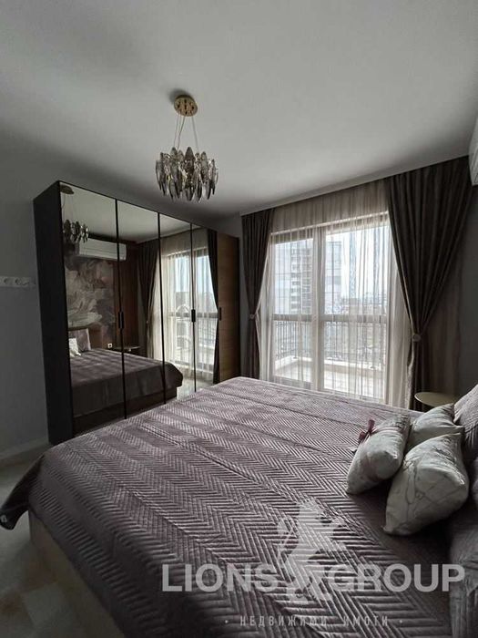 Дава се под наем Тристаен апартамент в Варна, Бриз - 110 кв.м за 1300 € - Снимка #9