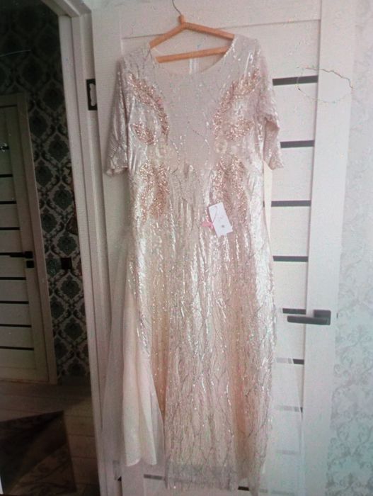 Продам вечернее платье