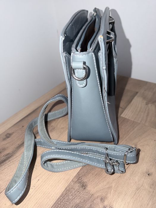 Продаю сумку б/у срочно