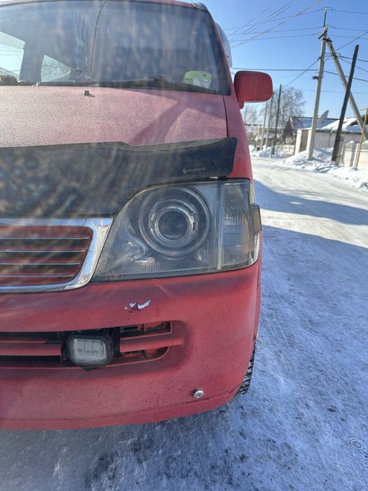 Фары на Honda Stepwgn