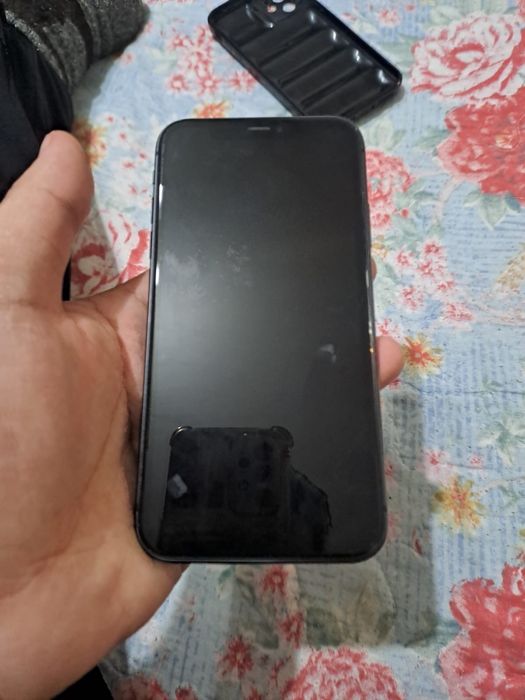 обменяю айфон 11 128гб