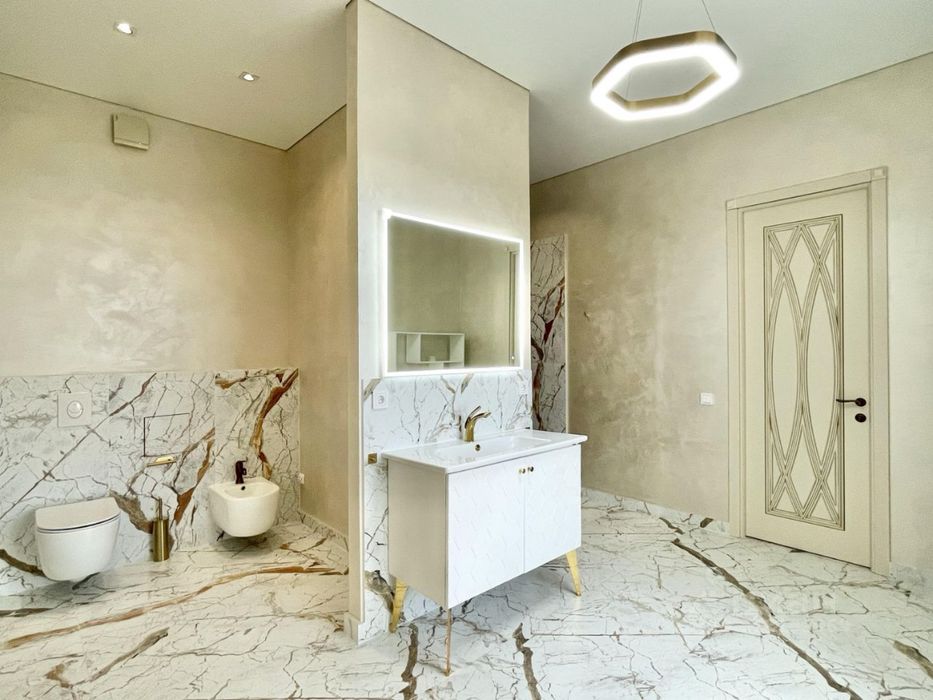 Сдается большой дом в самом центре города!