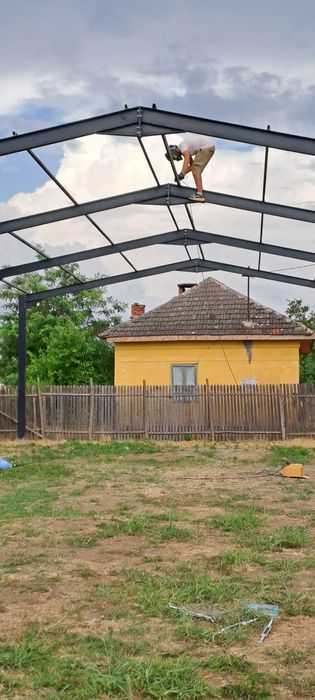 Vand structura din metal 15x10 cu 4 inaltime la 4400 de euro Profile